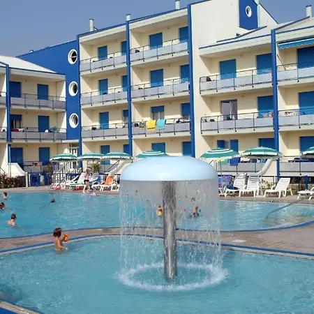 Residence Tamerici Bilocale Fronte Piscina - Agenzia Cocal Caorle Exterior foto